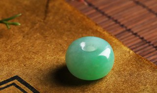 冰种翡翠飘花（冰种翡翠飘花吊坠）