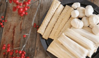 为什么小年吃灶糖呢（小年灶糖的由来）