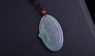 翡翠带的时间长了会有什么变化（翡翠时间戴久了会有什么变化）