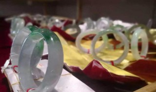 老坑冰种油青翡翠价格（冰底油青翡翠值钱么）