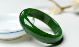 冰种晴水翡翠（冰种晴水翡翠价格）