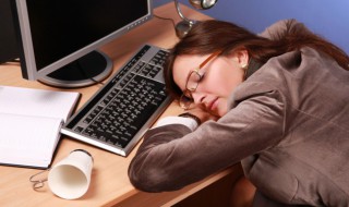 梦见很多人来抓自己 梦见好多人来抓自己