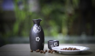 酒腻子是什么意思（酒腻子图片）