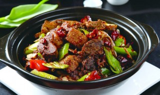 鸭子里面炖什么菜好吃 鸭子炖什么菜好吃又营养