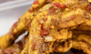 炸鸭爪不爆（鸭爪怎么炸才不会爆炸）