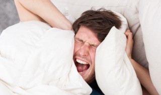 梦到自己喜欢的女生（梦到自己喜欢的女生和自己在一起了）