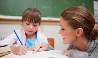 蝶的拼音和组词（蝶的拼音和组词和部首）