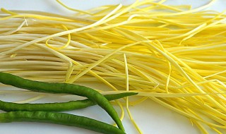 蒜黄和什么配着炒好吃 蒜黄配什么炒最好