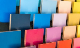 用什么颜色可以调出蓝色? 用什么颜色可以调出蓝色眼影