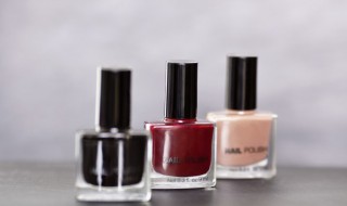 怎么去除皮肤上的指甲油(如何去掉皮肤上的指甲油)