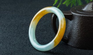 翡翠糯冰种价格（翡翠糯冰种价格图片）