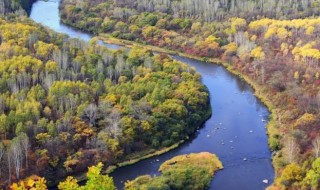 小兴安岭夏天的特点（小兴安岭夏天的特点是什么用四字词语）