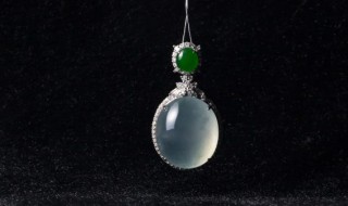 翡翠高冰种价格（高冰种翡翠一般值多少钱）