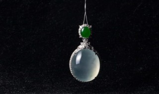 白色冰种翡翠 白色冰种翡翠价格