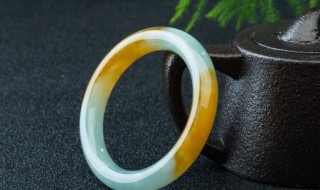 白冰种翡翠手镯（白冰种翡翠手镯图片）