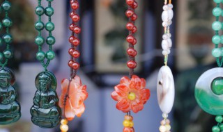 阳绿冰种翡翠 阳绿冰种翡翠吊坠