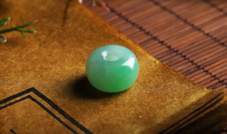 怎样判断翡翠的好坏（怎么判别翡翠好坏）