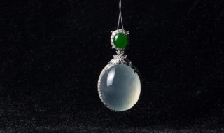 高冰种翡翠（高冰种翡翠图片）