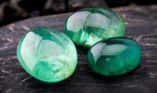 翡翠的五大特点（翡翠的主要特征）