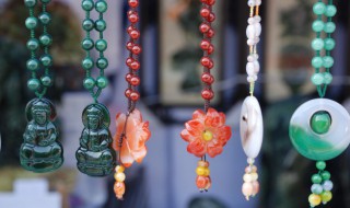 目前翡翠价格（翡翠现在市场价多少钱）