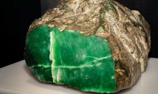 翡翠原石值钱吗（翡翠原石值钱吗石）