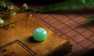 绿宝石和翡翠的区别 绿宝石和玉石的区别