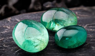 翡翠佩戴好处 戴翡翠的好处