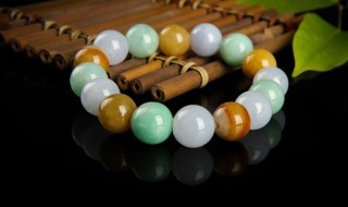 翡翠透明的好还是绿的好 翡翠是绿的好还是透明的好