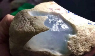 木那翡翠原石（木那翡翠原石特点）