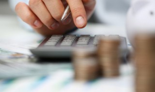 翡翠和玛瑙哪个值钱 翡翠与玛瑙哪个值钱