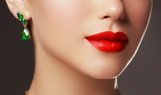 黑色翡翠值钱吗 黑翡翠和黑玉哪个价高