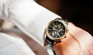 手表带上的污垢怎么擦掉（手表怎么洗污垢）