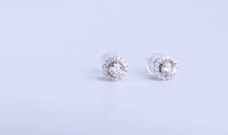 钻石耳钉怎么保养? 耳钉如何保养