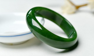 翡翠的知识（翡翠的知识大全）