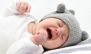 小孩子哭闹不止怎么办 小孩子哭闹不止怎么办迷信