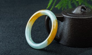 翡翠和碧玉哪个值钱 请问翡翠和玉哪个值钱