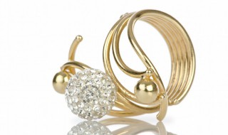 马眼钻石戒指应该怎么保养?（宝石戒指怎么保养）