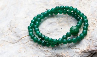 翡翠值钱不（翡翠值钱不?）