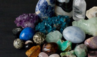 玛瑙手镯怎么鉴别真假 纯天然玛瑙手镯怎么鉴别真假