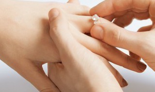 多个戒指怎么戴好看? 戴多个戒指怎么戴好看