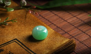 翡翠水种和冰种（冰种翡翠和水种翡翠哪个贵）