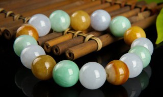 翡翠原石毛料多少钱 翡翠原石毛料价格