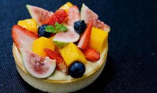 水果沙拉可以加牛奶吗（做沙拉水果用什么牛奶）