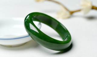 翡翠里的绿色会变吗 翡翠为什么会变绿