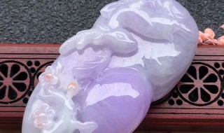 玉石和翡翠哪个更名贵 翡翠和玉石哪个价值更高