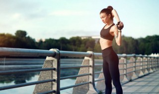 拉伸运动怎么做 臀部拉伸运动怎么做