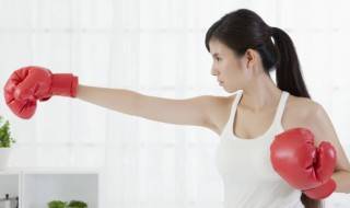 股二头肌拉伸动作 股二头肌拉伸动作图解