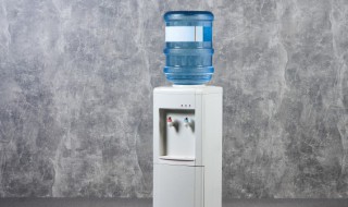 定期清洗消毒饮水机（饮水机定期清洗消毒方式和消毒方法）