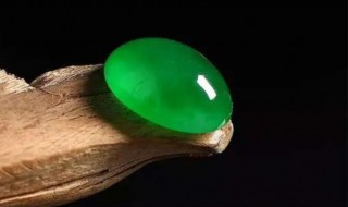 翡翠手镯有石纹能买吗（翡翠手镯有纹能不能买）