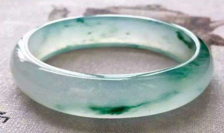 翡翠凉吗（翡翠凉的好还是不凉的）